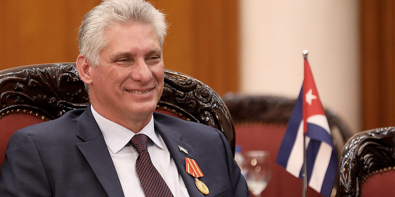 Presidente de Cuba dice que EE.UU. contempla presión y control económico e incluso agresión militar sobre la Isla