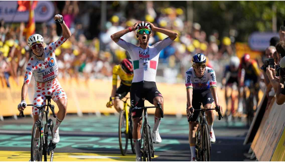 Histórica remontada de Isaac del Toro para ganar la segunda etapa del Tour de France