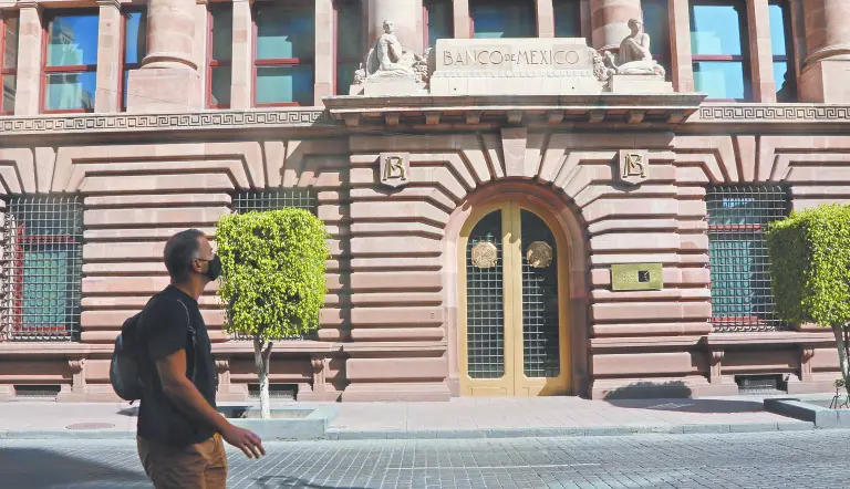 Inflación sube y Banxico desafía a la Fed