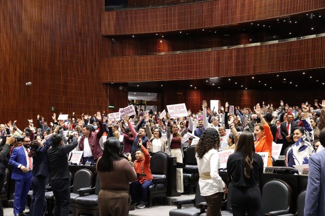 Aprueban diputados en lo general iniciativa para frenar participación de candidatos con doble nacionalidad a elecciones de Presidente de la República o Gobernador