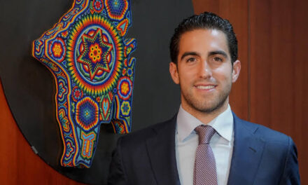 Gino Segura es destinado como defensor de la cuarta transformación en Quintana Roo