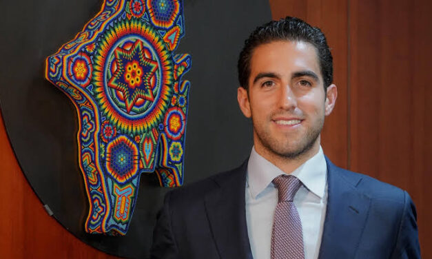 Gino Segura es destinado como defensor de la cuarta transformación en Quintana Roo
