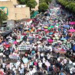 Trabajadores del IMSS marchan de Siglo XXI al Zócalo en rechazo a propuesta salarial y desabasto de insumos