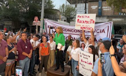 Exige Tatiana Clouthier retiro de Clara Luz Flores de la coordinación de Morena en Nuevo León