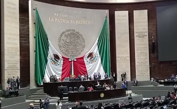 Diputados avalan en lo general la “Ley Antimemes”; prevén multas millonarias a plataformas digitales