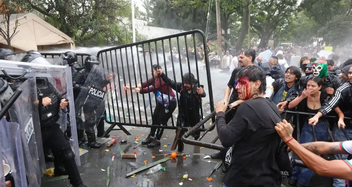 Sheinbaum pide a la CNDH investigar represión en marcha del agua en Jalisco; “no podemos permitir tortura a jóvenes”, afirma