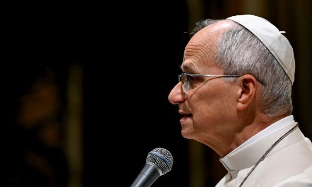 El Vaticano confirma que el papa León XIV padece cáncer de pulmón y fue operado con éxito