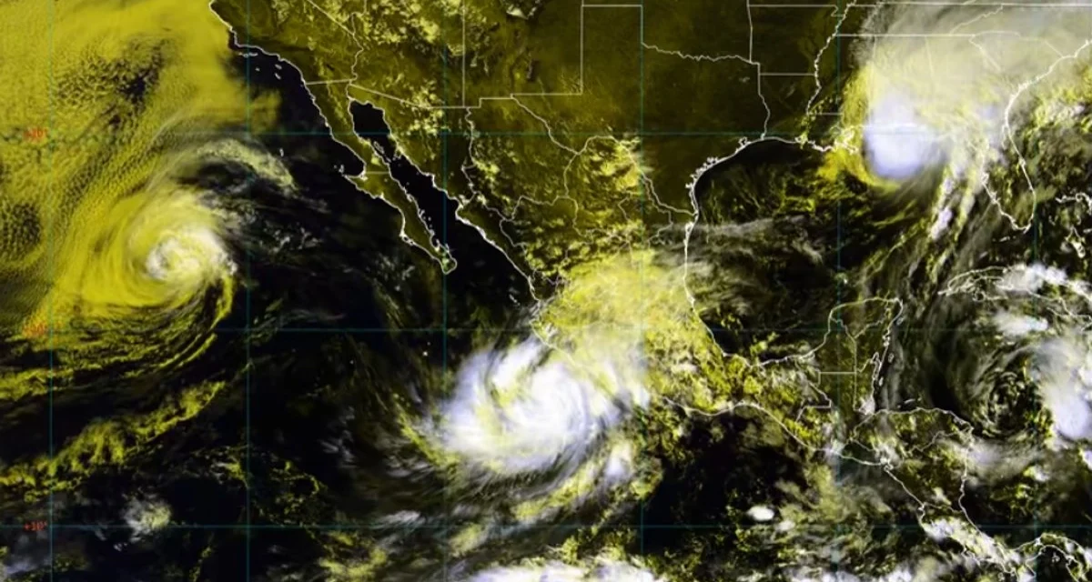 Huracán “Simon” amenaza con alcanzar categoría 4; prevén lluvias extraordinarias en Jalisco y Colima