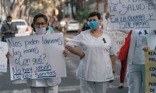 Salud en México: más presupuesto, digitalización y misma crisis