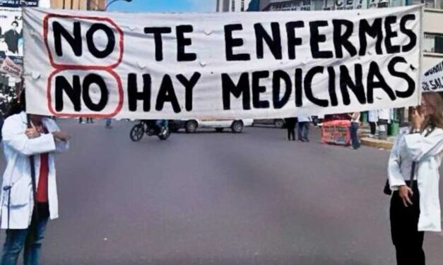 Acuerdan IMSS y sindicato aumento salarial del 8%; bases rechazan el pacto y mantienen movilizaciones
