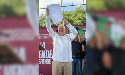 Rafael Marín Mollinedo se registra por Morena para la coordinación municipal en Benito Juárez